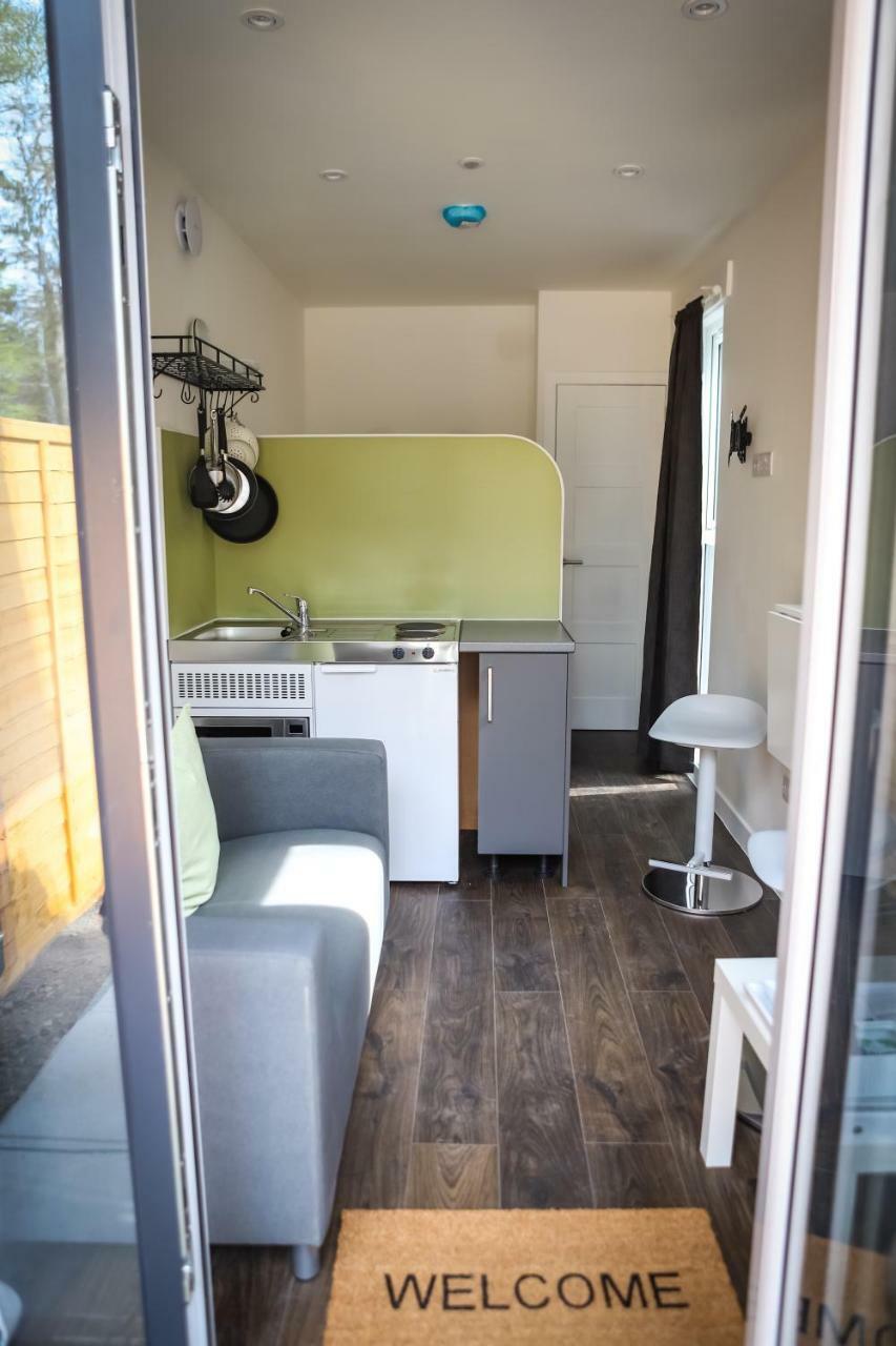 A Unique Experience In A Converted Shipping Containers, Glamness Is Adults Only Inverness Luaran gambar
